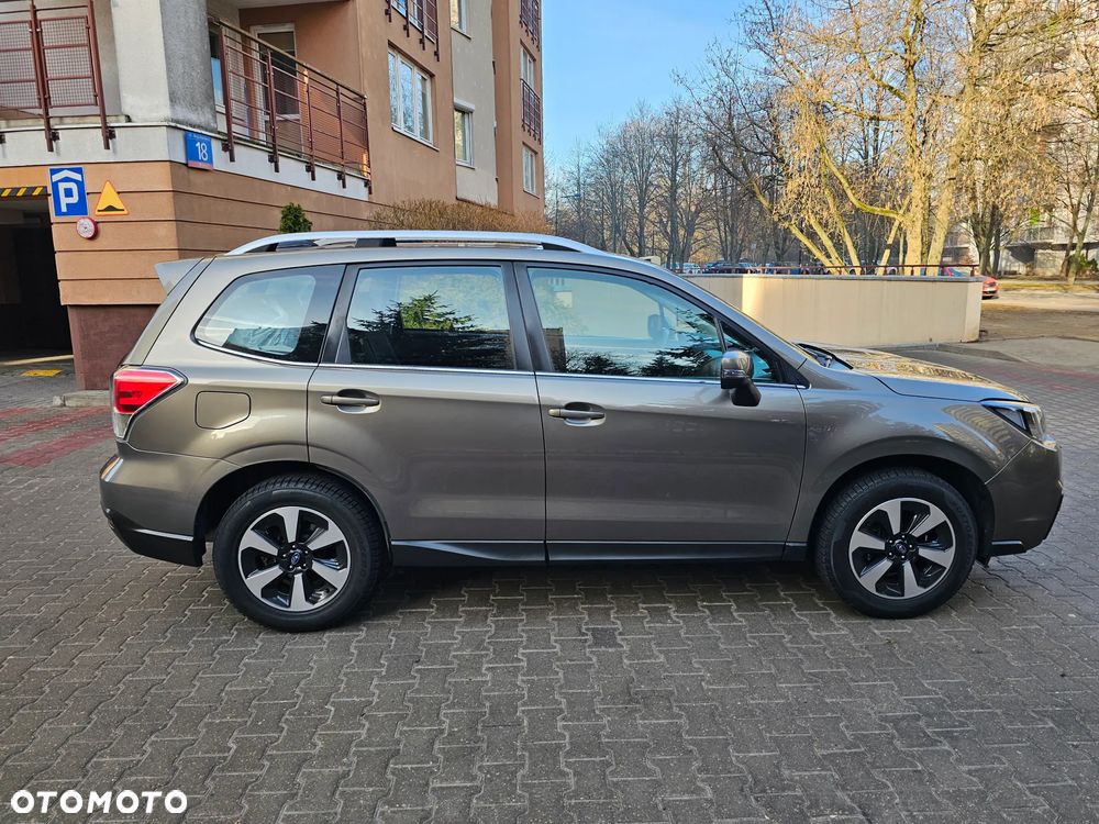 Subaru Forester 2.0 i Exclusive Lineartronic - 25