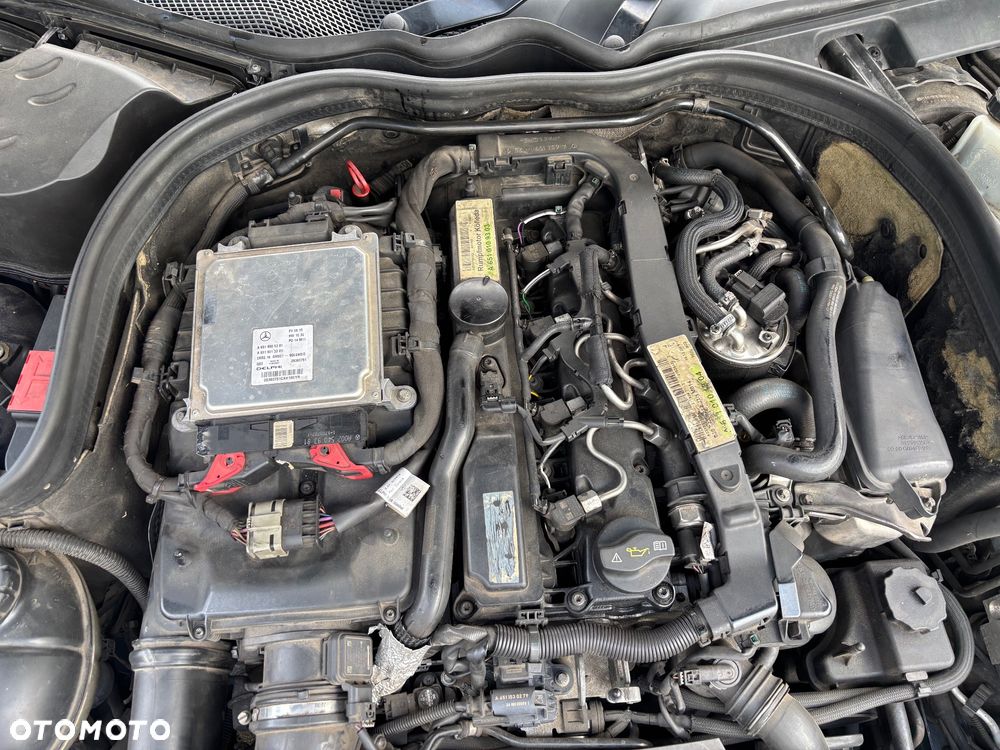 Mercedes-Benz Klasa E 250 T CDI DPF BlueEFFICIENCY Automatik Avantgarde - 30