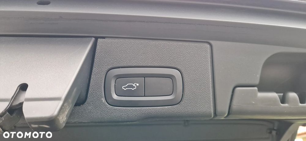 Volvo XC 60 D4 Geartronic Momentum Pro - 27