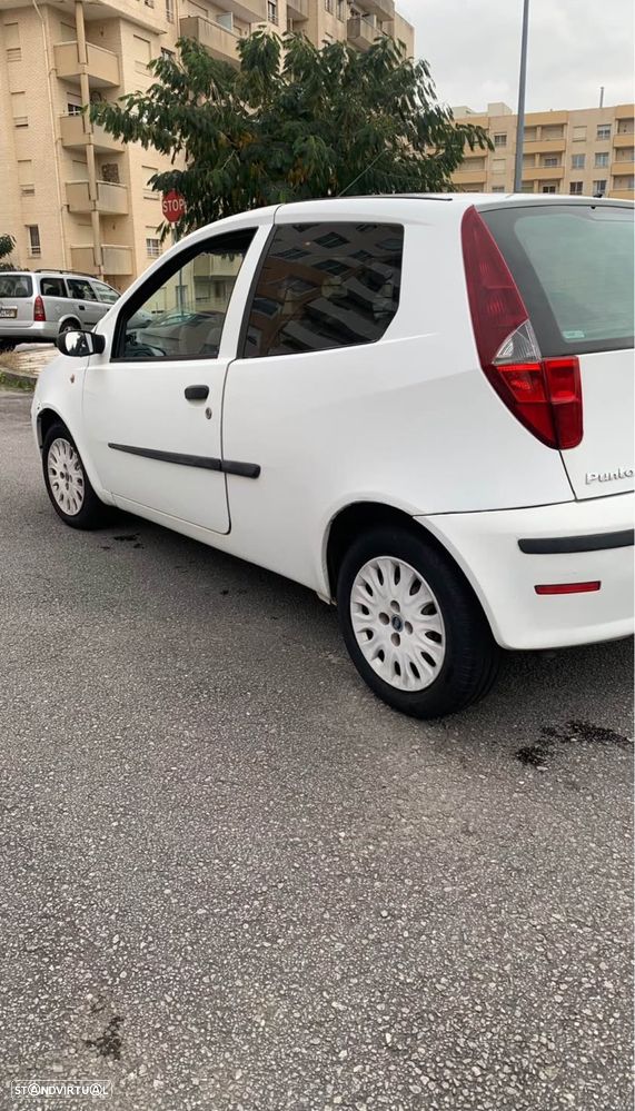 Fiat Punto 70 JTD Multijet Dynamic - 2