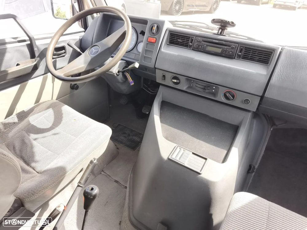 Mercedes-Benz MB180 - 22