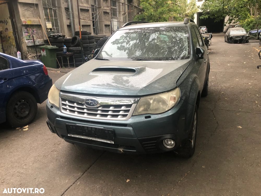 Dezmembrez Subaru Forester 2009 gri verzui 2.0 diesel - 13