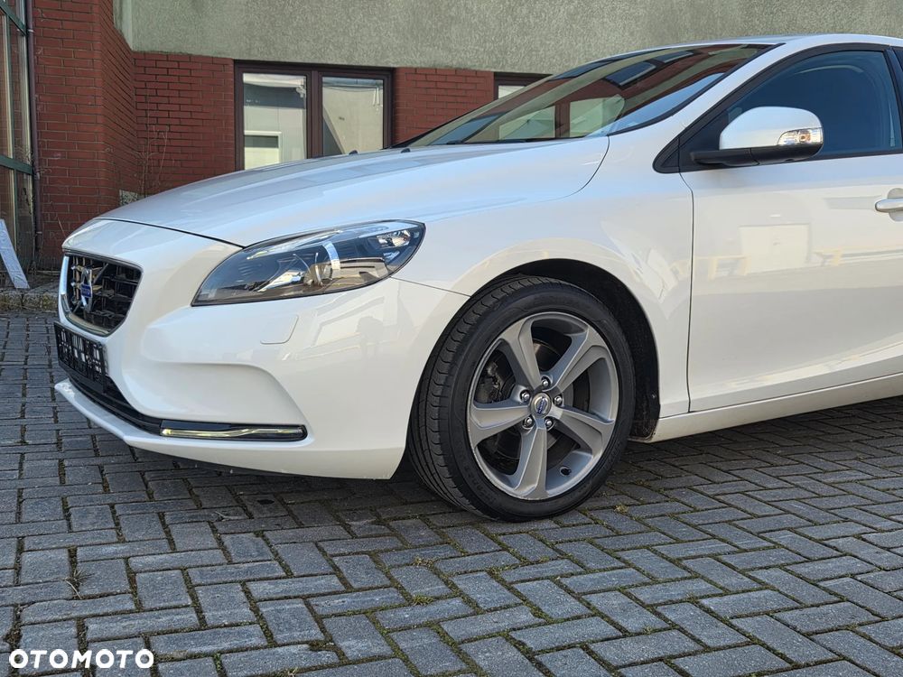 Volvo V40 T2 Summum - 17