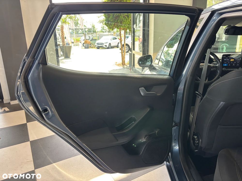 Ford Fiesta 1.0 EcoBoost S&S TITANIUM - 26