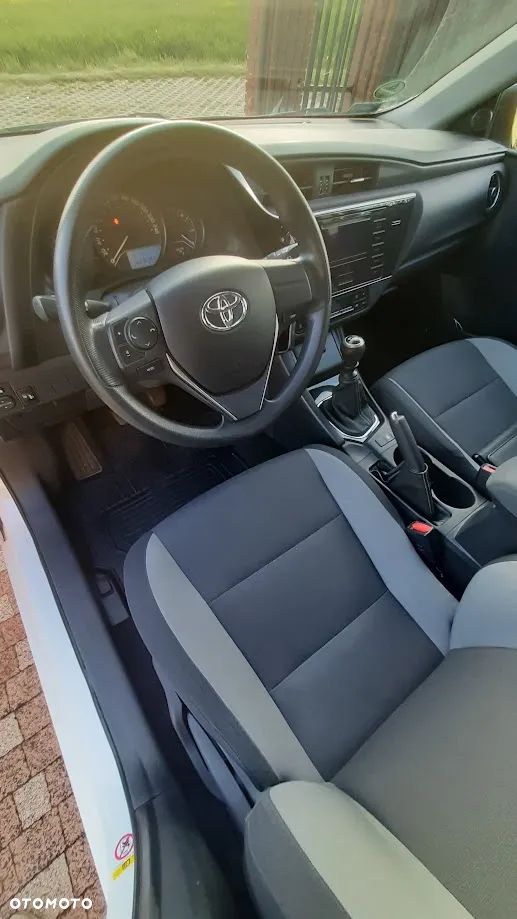 Toyota Auris 1.4 D-4D Active - 10
