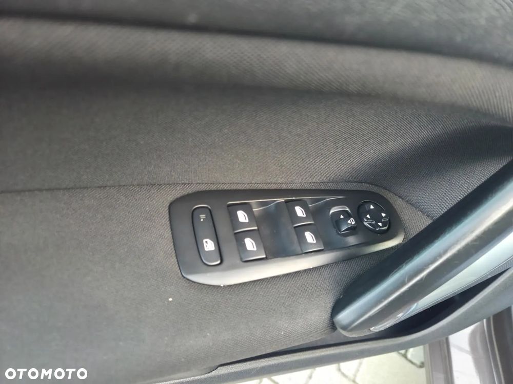 Peugeot 308 1.6 e-HDi Access S&S - 14