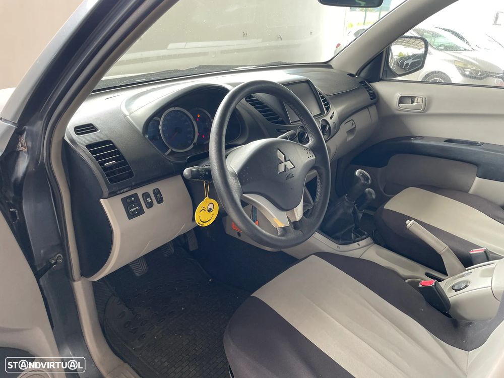 Mitsubishi L200 2.5 DI-D - 10