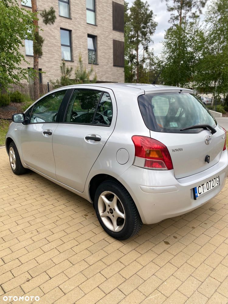 Toyota Yaris 1.0 VVT-i - 5