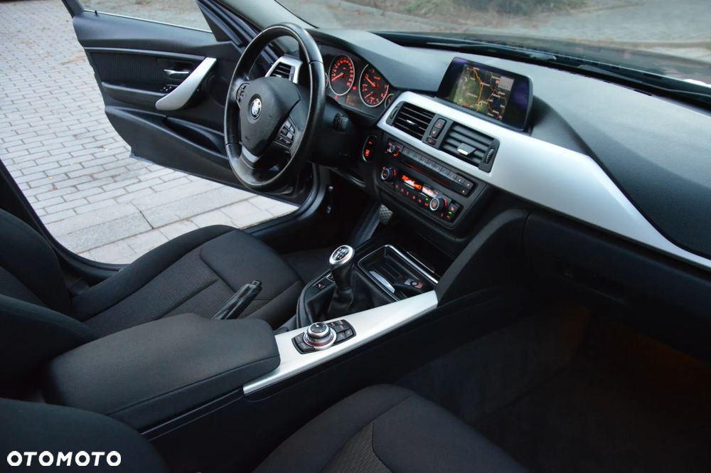 BMW Seria 3 - 14