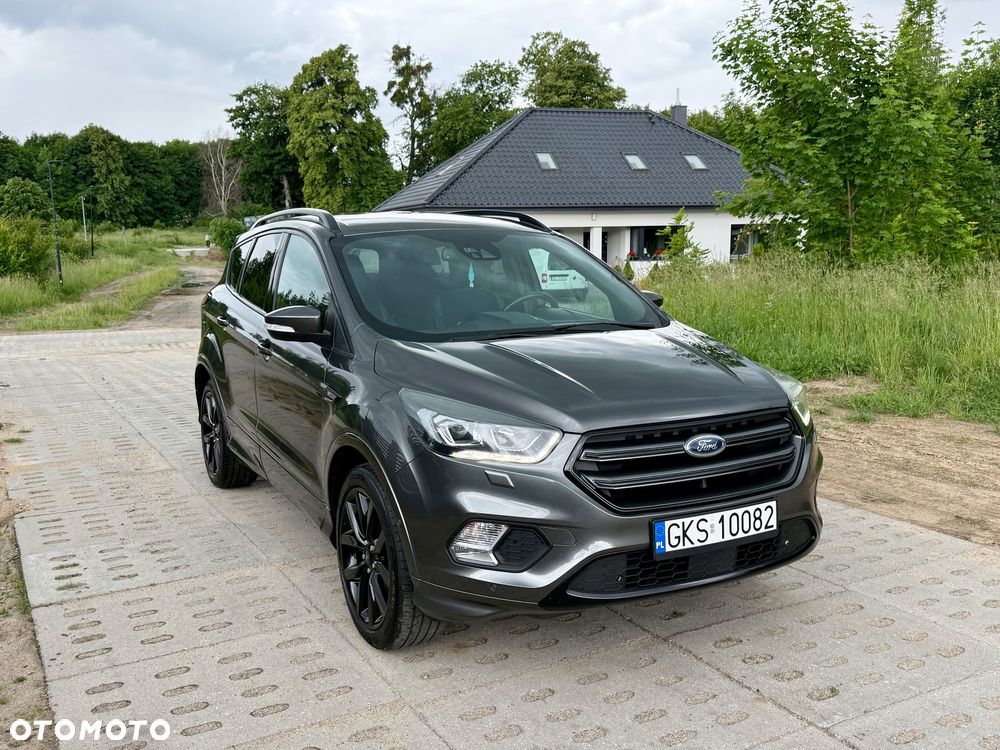 Ford Kuga 1.5 EcoBoost 2x4 ST-Line - 2