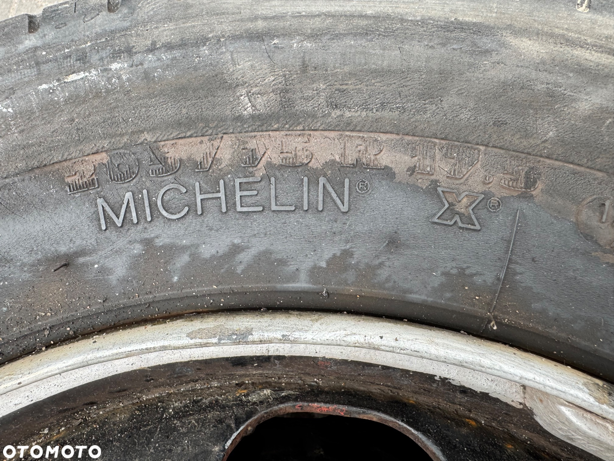 Kompletne koło, felga, opona Michelin 205/75 R 17,5 - 3