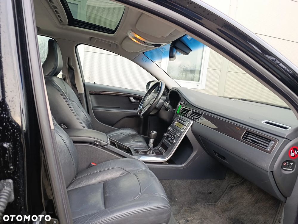 Volvo V70 2.5T Momentum - 33