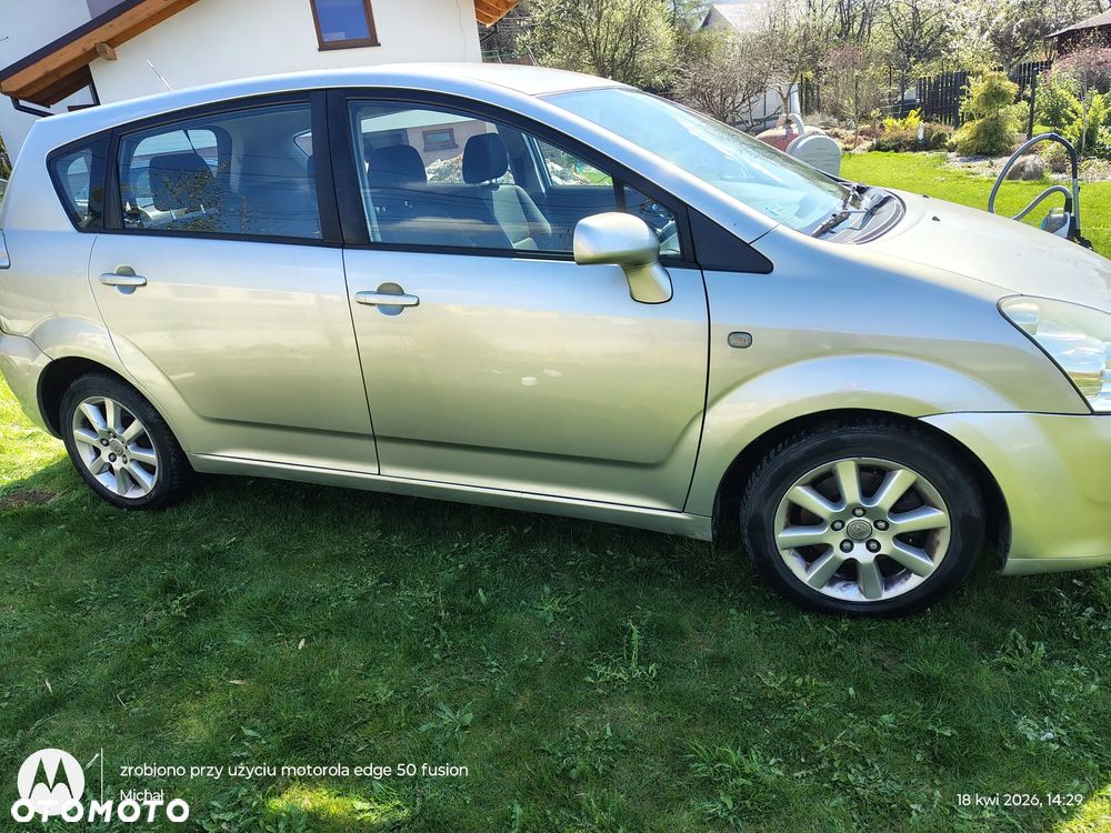 Toyota Corolla Verso - 4