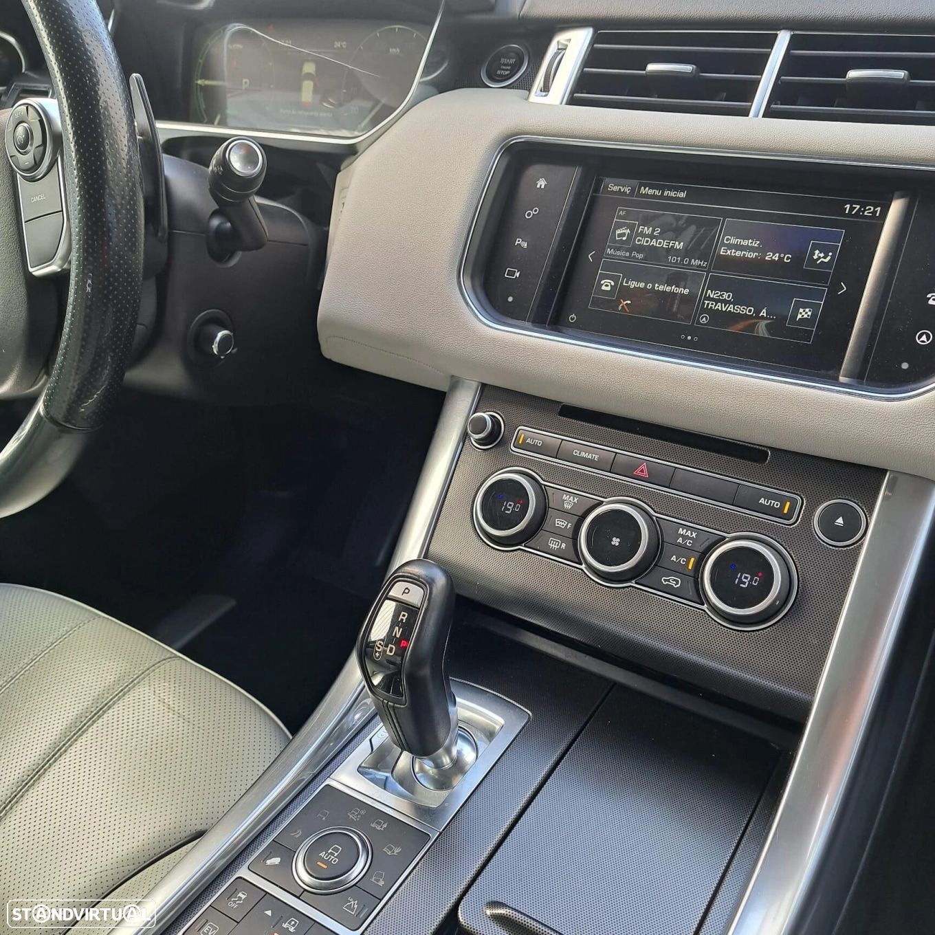 Land Rover Discovery Sport - 41