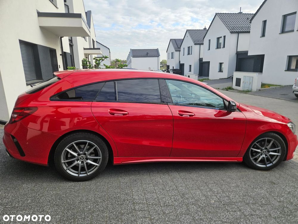 Mercedes-Benz CLA 200 7G-DCT AMG Line - 2