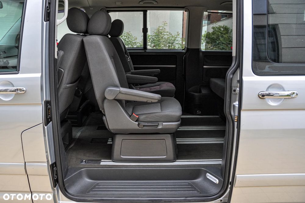 Volkswagen Multivan - 8