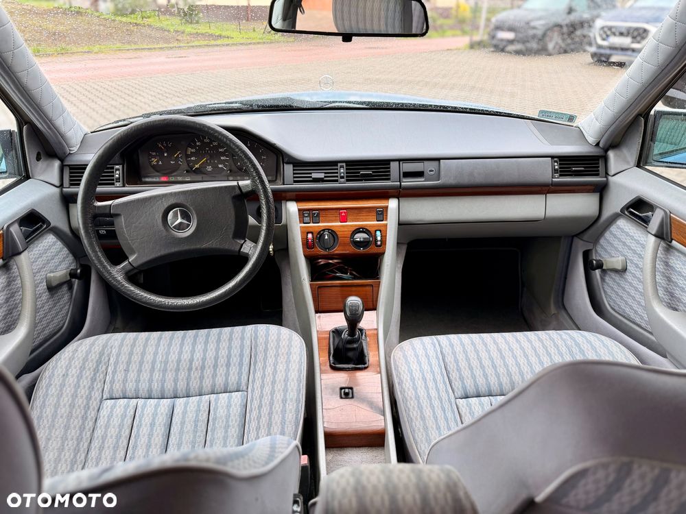 Mercedes-Benz W124 (1984-1993) - 8