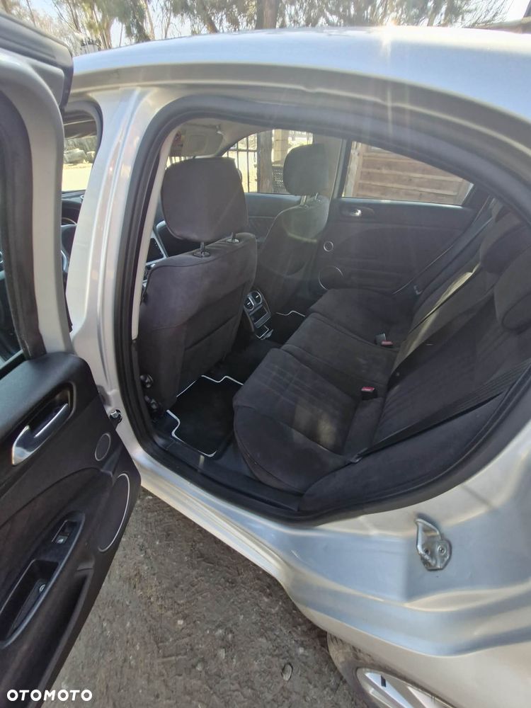 Alfa Romeo 159 1.9JTS Impression - 12