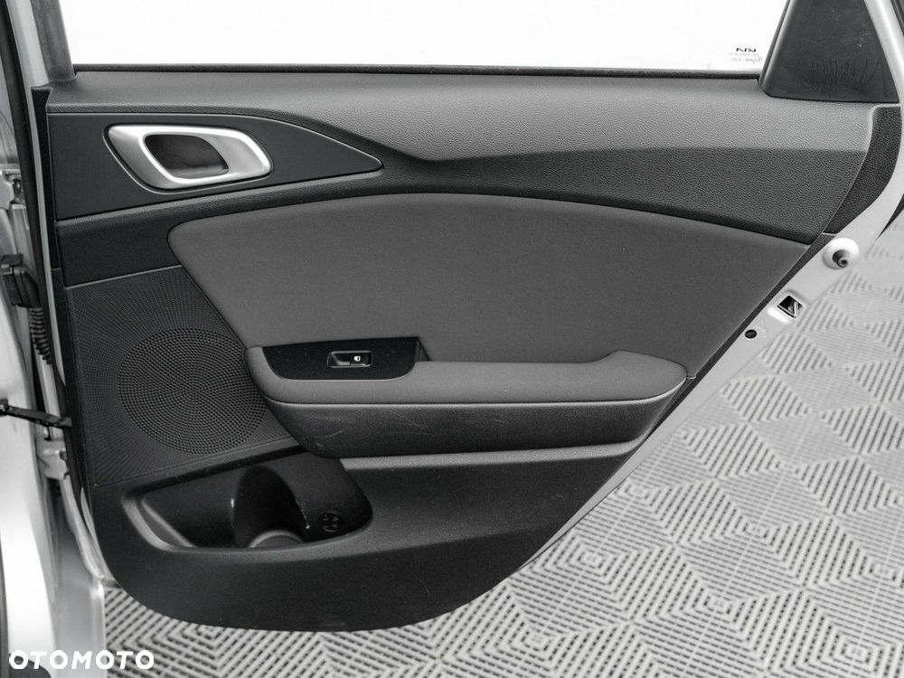 Kia Ceed 1.5 T-GDI M - 28