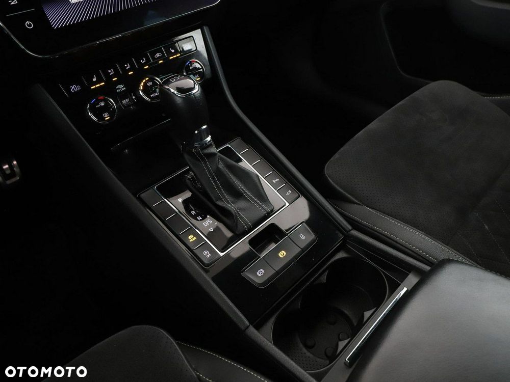 Skoda Superb 1.8 TSI DSG Ambition - 32