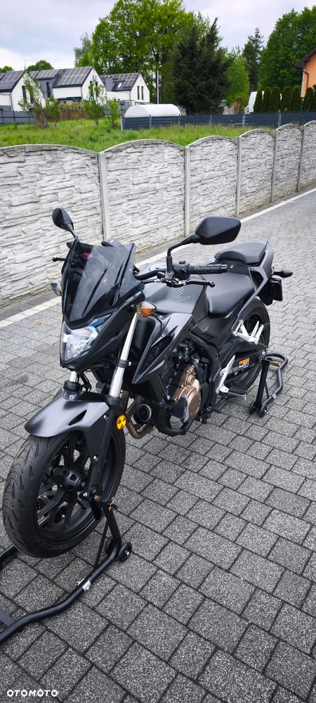 Honda CB - 1
