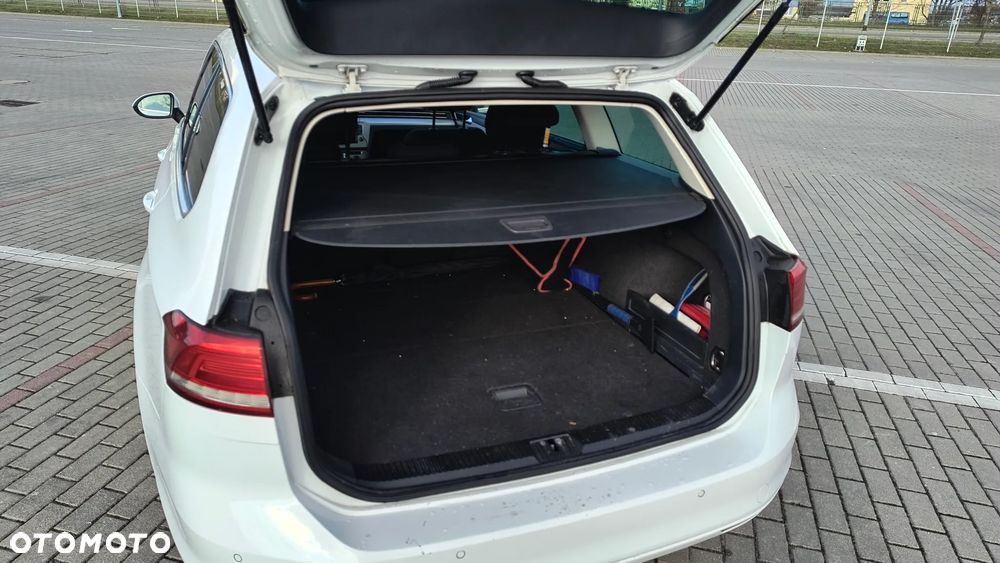 Volkswagen Passat - 22