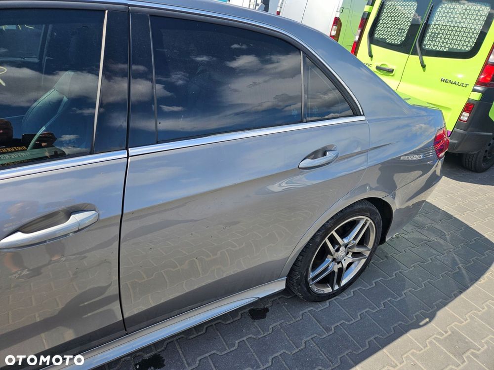 mercedes w212 e klasa drzwi lewy tył sedan kolor 792 - 3