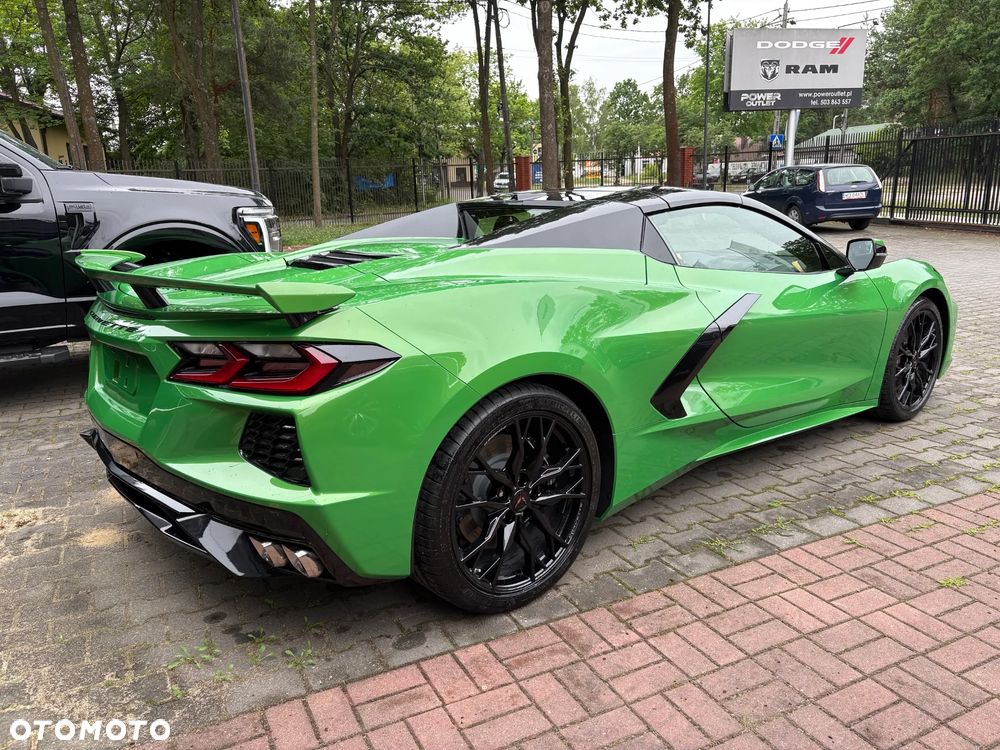 Chevrolet Corvette - 14