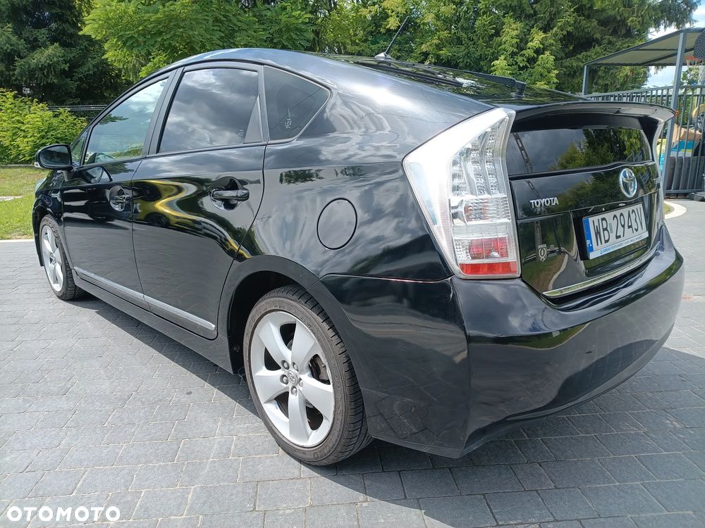 Toyota Prius 1.8 HSD Prestige - 11