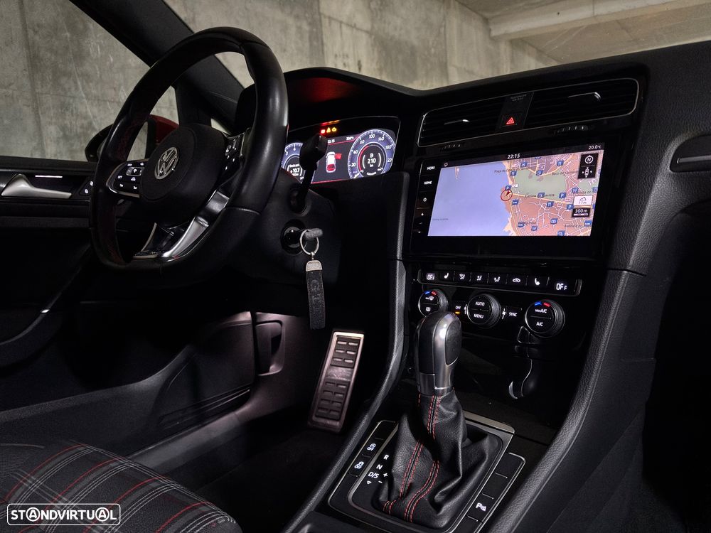 VW Golf GTI Performance BlueMotion DSG - 13
