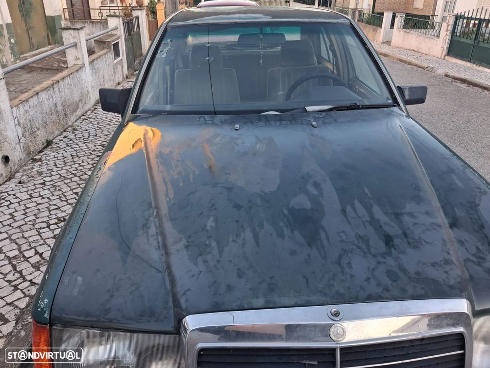 Mercedes-Benz E 200 D - 17