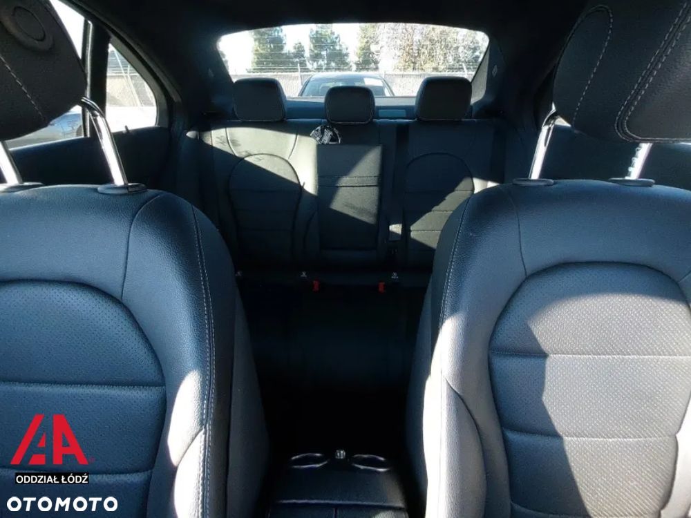 Mercedes-Benz Klasa C 300 9G-TRONIC - 14