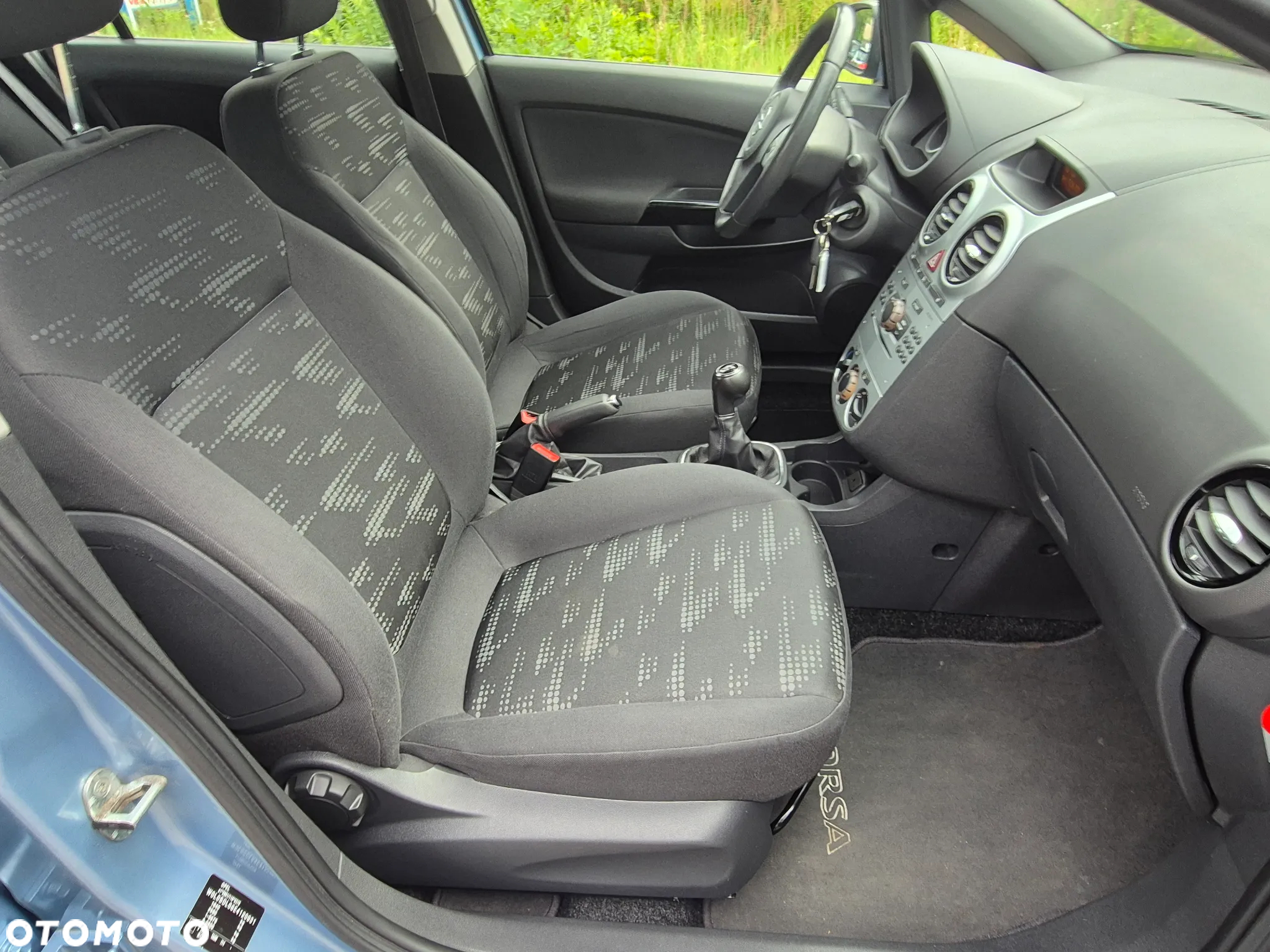 Opel Corsa 1.4 16V Edition - 10