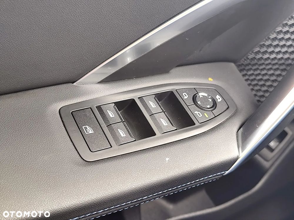 BMW iX2 xDrive30 66.5kWh M Sport Edition - 14