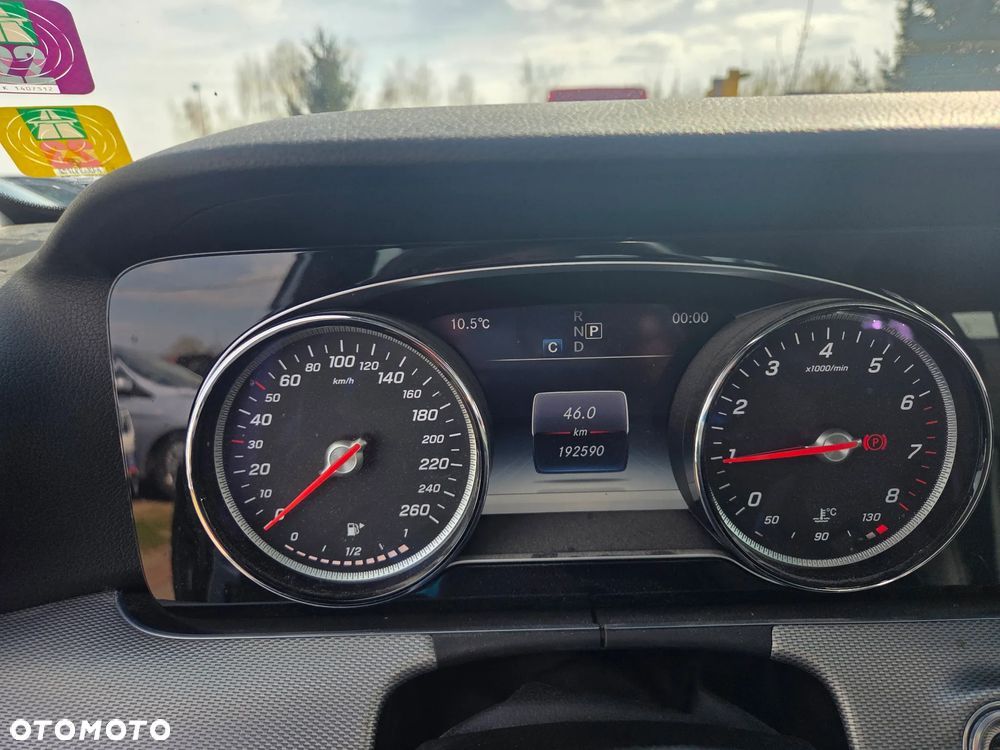 Mercedes-Benz Klasa E - 12