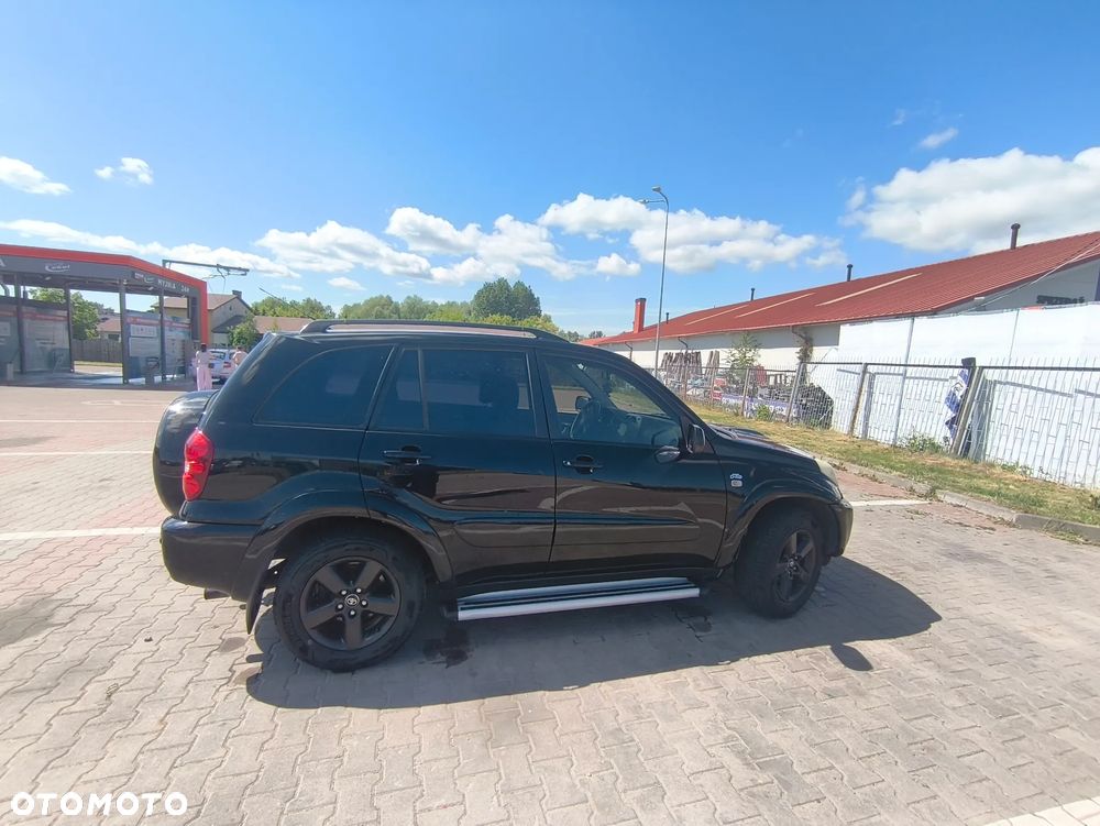Toyota RAV4 2.0 D-4D 4x4 - 2