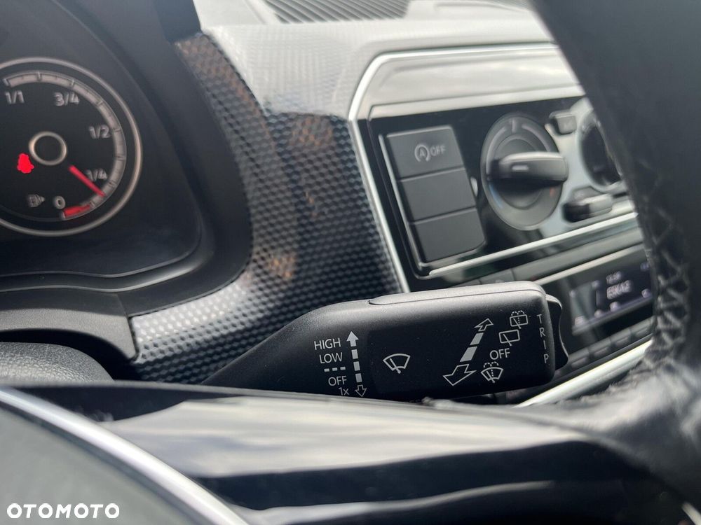 Volkswagen up! 1.0 move - 17