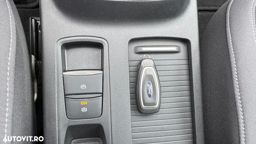 Ford Focus 1.0 EcoBoost Titanium - 23