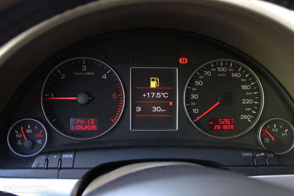 Audi A4 Avant 2.0 TDi S-line - 35