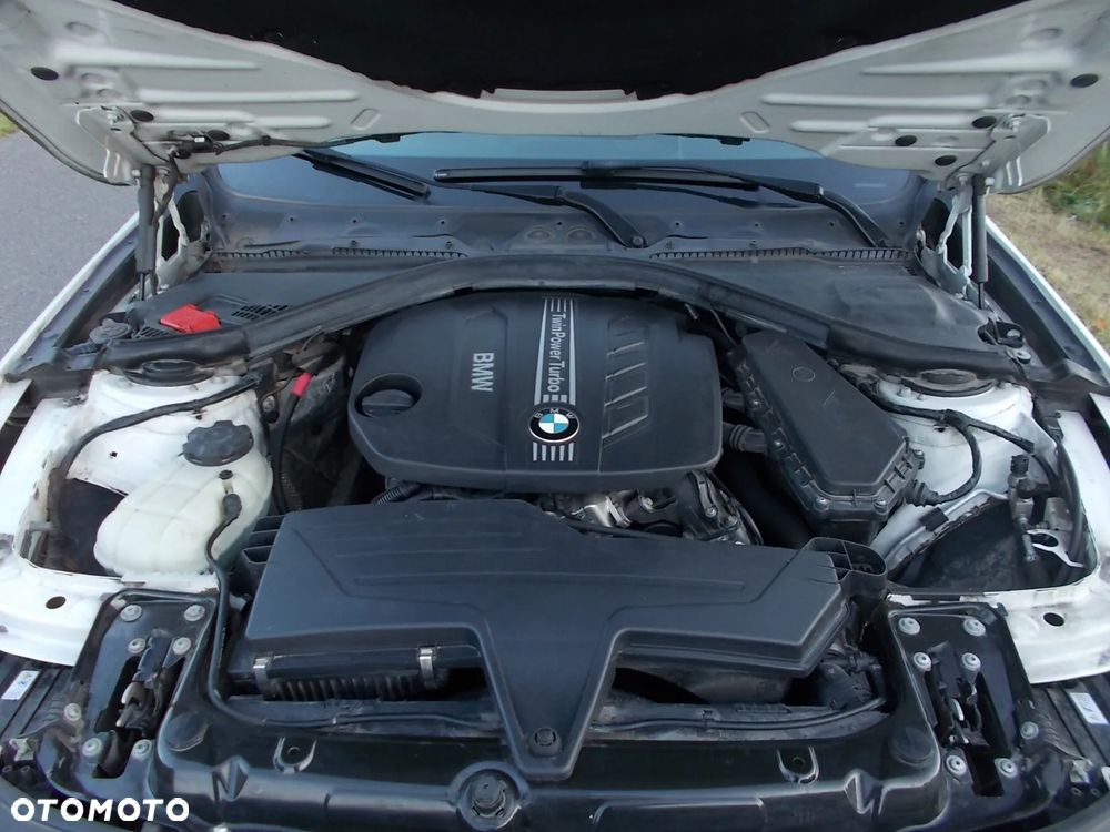 BMW Seria 3 318d - 12