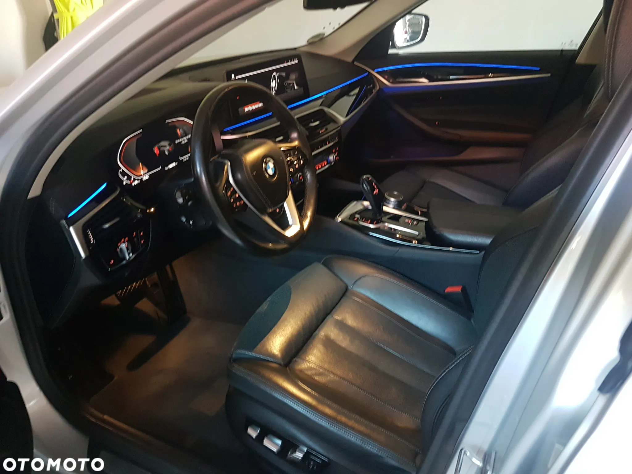 BMW Seria 5 520i Luxury Line - 22