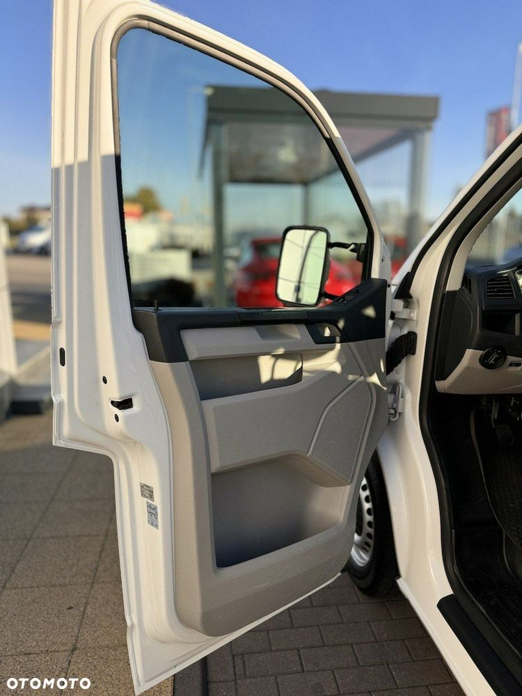 Volkswagen Transporter - 9