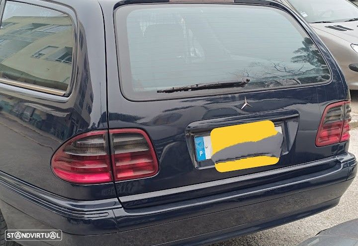 Mercedes-Benz E 220 CDI Avantgarde - 4
