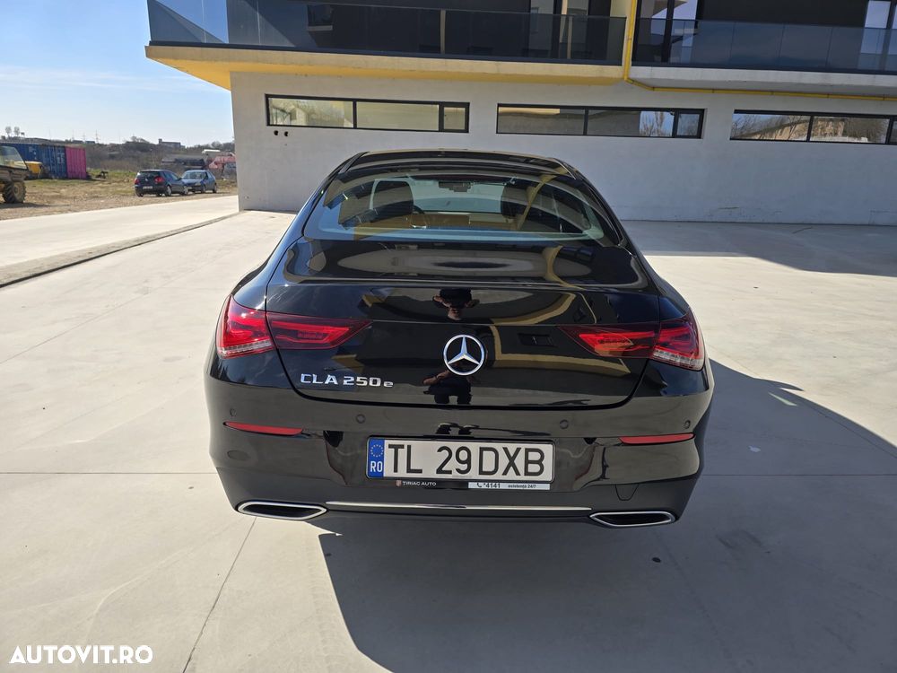 Mercedes-Benz CLA - 4