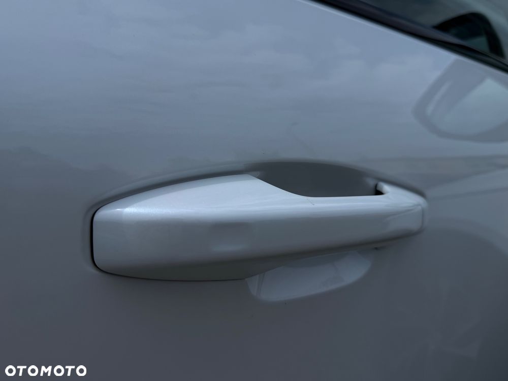 Volvo XC 40 B4 B AWD DKG RDesign - 18
