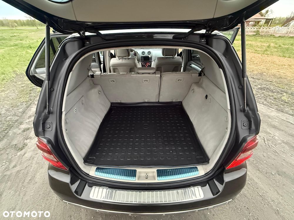 Mercedes-Benz ML - 14