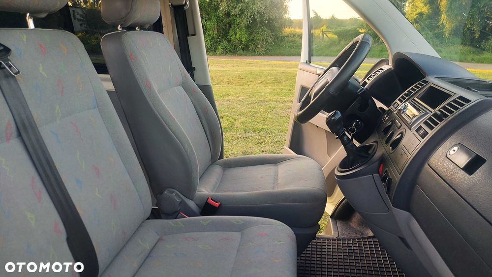 Volkswagen Transporter - 4