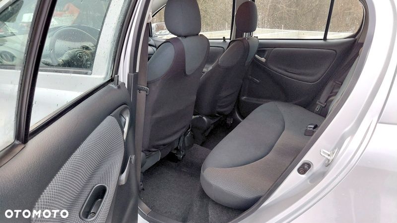 Toyota Yaris 1.4 D-4D - 8