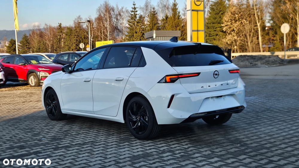 Opel Astra 1.2 T GS S&S - 4