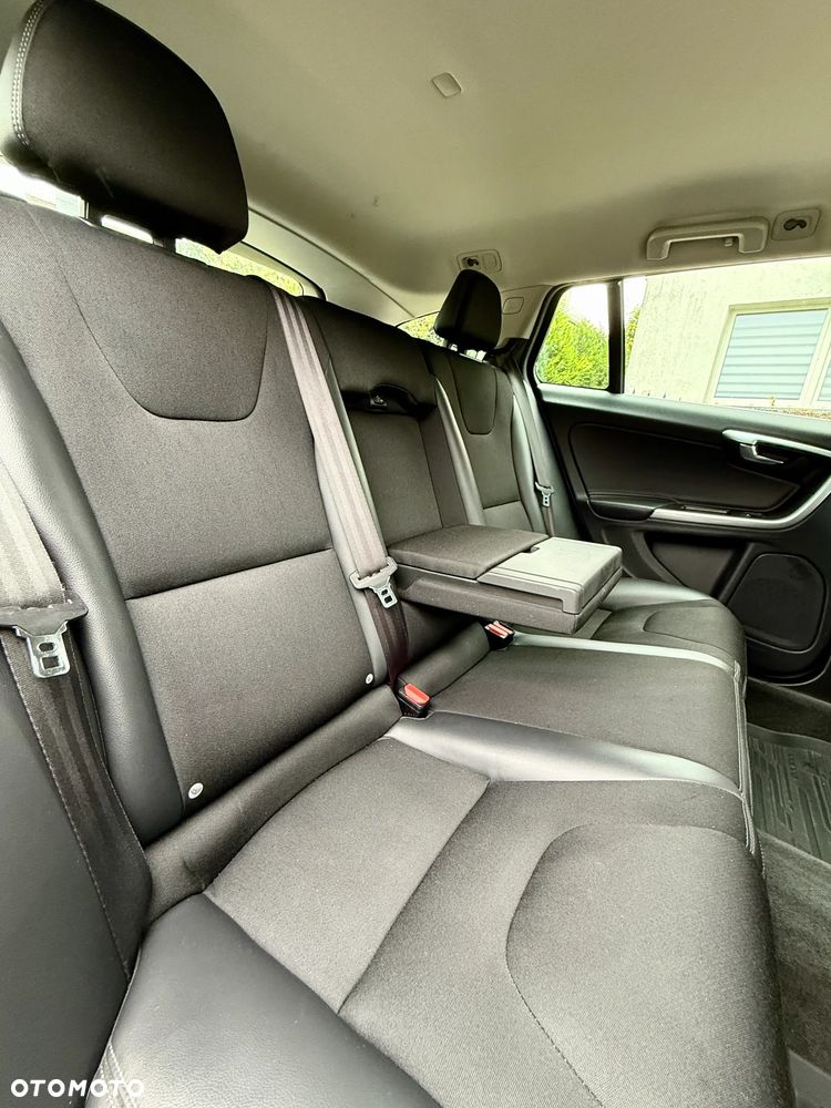 Volvo V60 - 16